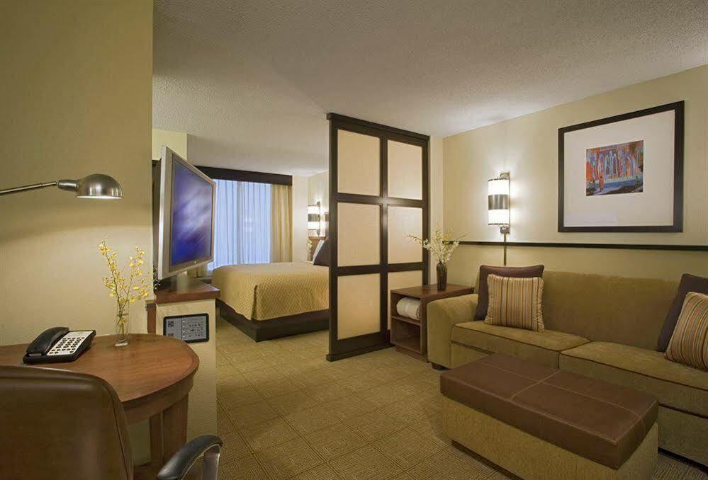 Hyatt Place Detroit/Utica Esterno foto